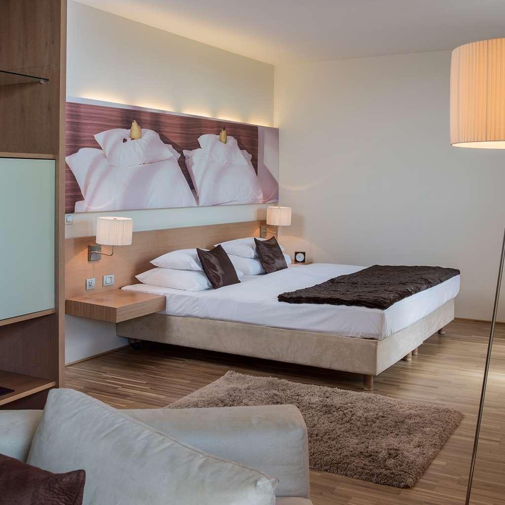 Falkensteiner Balance Resort Stegersbach - Adults Only Oda fotoğraf A modern bedroom